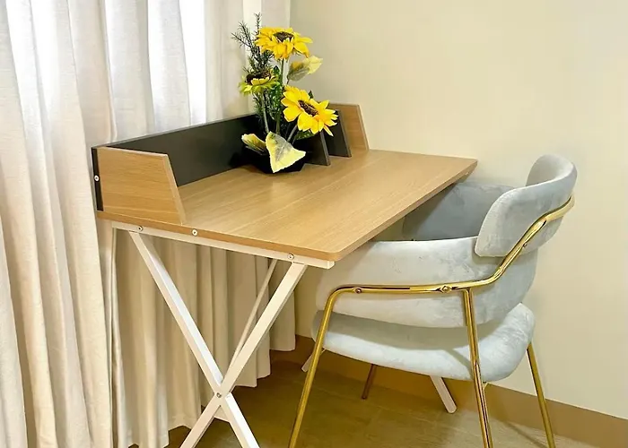 Manhattan Plaza 1br With View, Netflix And Pool Access Manila